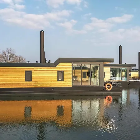 Amazing Ship In Ohe & Laak With Wifi 5* Ohé en Laak