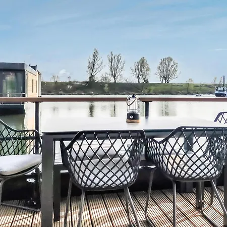 Amazing Ship In Ohe & Laak With Wifi 5*