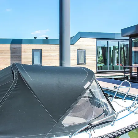 Amazing Ship In Ohe & Laak With Wifi Bådhotel Ohé en Laak